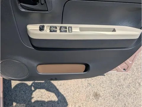 Daihatsu Mira Tocot
