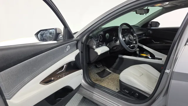 Hyundai Elantra (Avante)