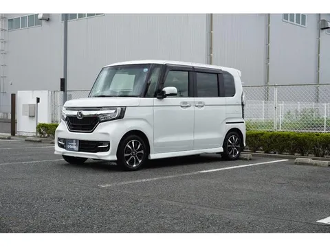Honda N-BOX Custom