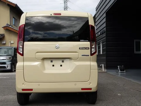 Suzuki Spacia