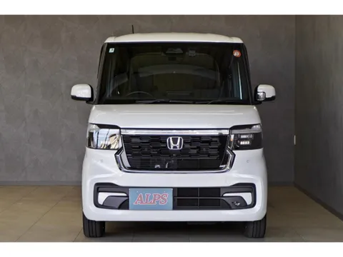 Honda N-BOX Custom