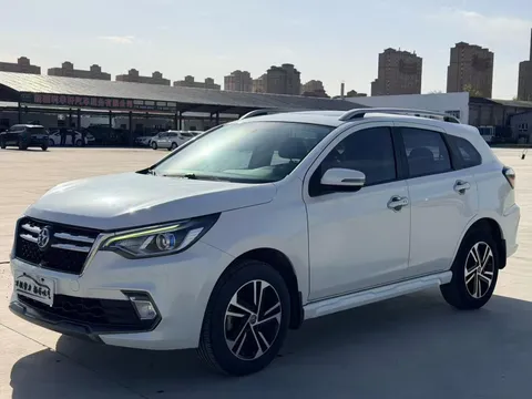 Venucia T70