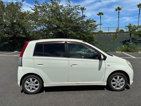 Daihatsu Mira AVY