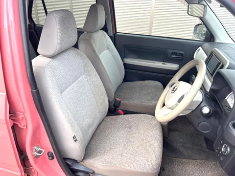 Daihatsu Mira Tocot