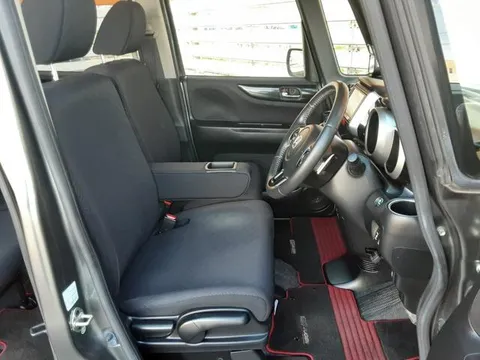 Honda N-BOX Plus Custom