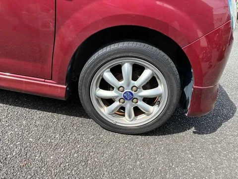 Daihatsu Mira Gino