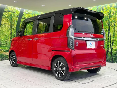 Honda N-BOX Custom