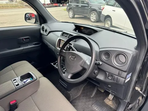 Toyota bB