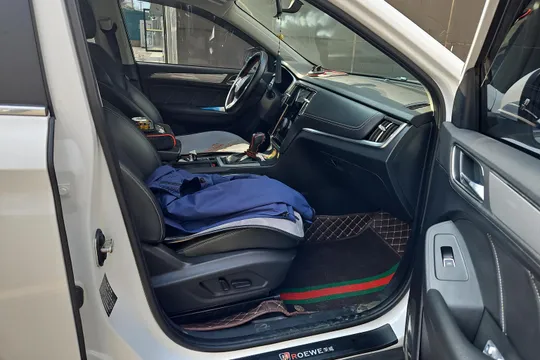 Roewe RX5