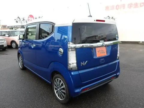 Honda N-BOX Slash