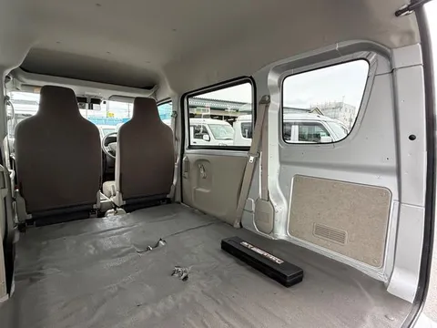 Mitsubishi Minicab Van