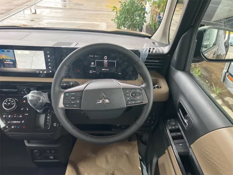 Mitsubishi Delica Mini