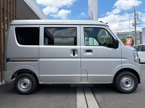 Mitsubishi Minicab Van