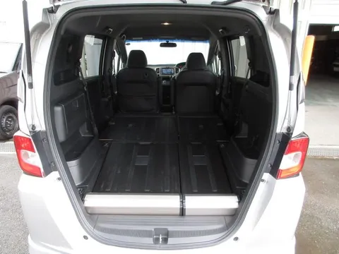 Honda Freed Spike