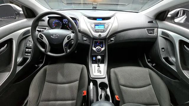 Hyundai Elantra (Avante)