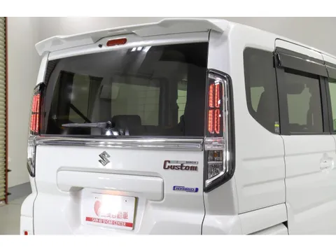 Suzuki Spacia Custom