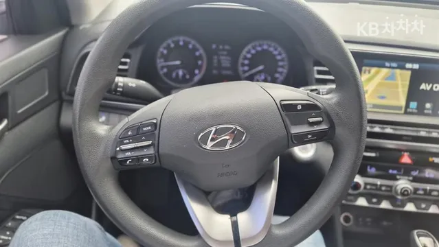 Hyundai Elantra (Avante)