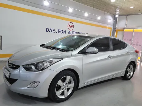 Hyundai Elantra (Avante)