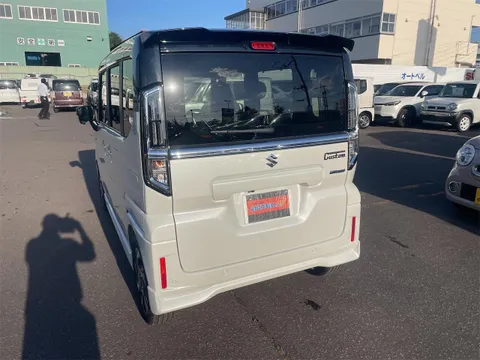 Suzuki Spacia Custom