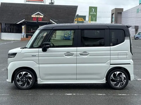 Suzuki Spacia Custom