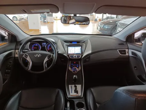 Hyundai Elantra (Avante)