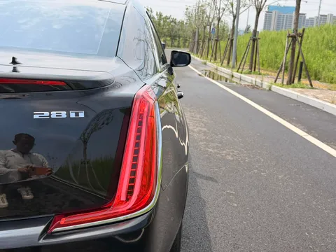 Cadillac XTS