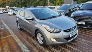 Hyundai Elantra (Avante)