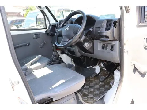 Mitsubishi Minicab Truck