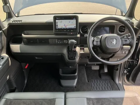 Honda N-BOX Custom