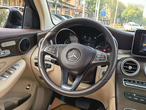 Mercedes-Benz Mercedes-Benz GLC