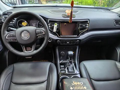 Jeep Grand Commander