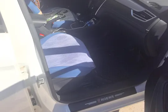 Roewe i5