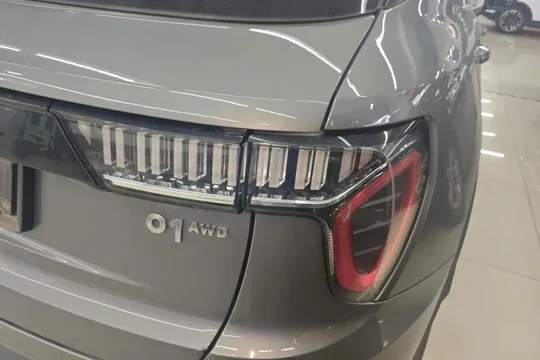 Lynk & Co 01