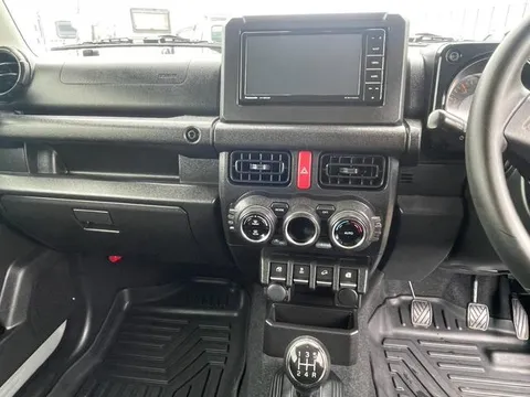 Suzuki Jimny Sierra