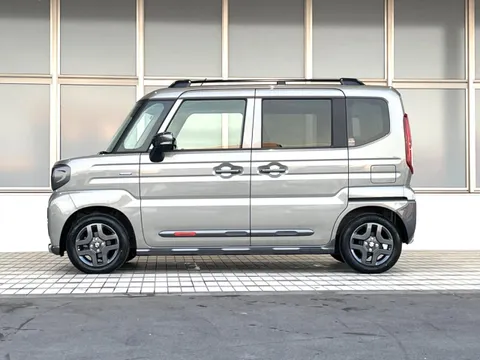 Suzuki Spacia Gear