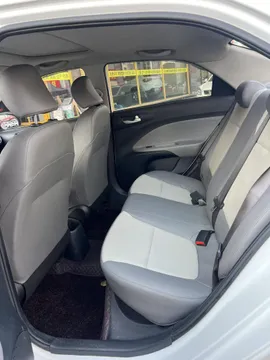 Kia Pegas