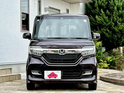 Honda N-BOX Custom