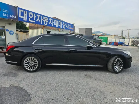Genesis G90 (EQ900)