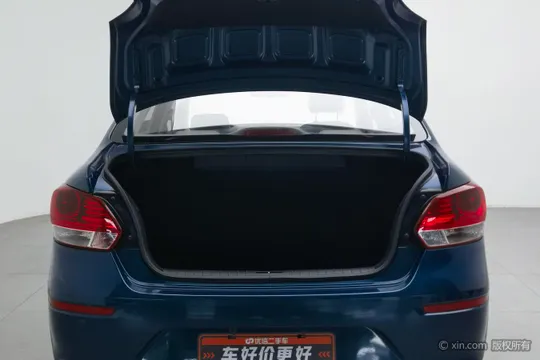 Kia Pegas