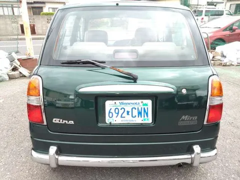 Daihatsu Mira Gino