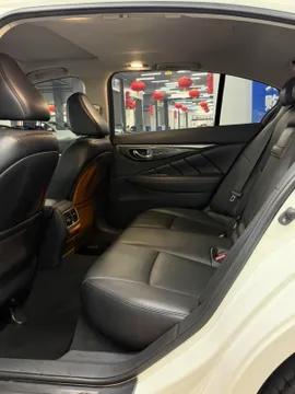 Infiniti Q50L