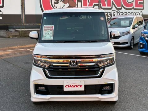 Honda N-BOX Custom