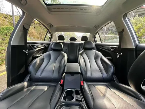 Roewe i5