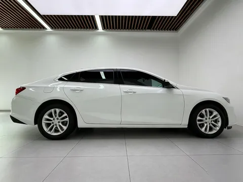 Chevrolet Malibu XL