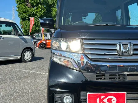 Honda N-BOX Custom