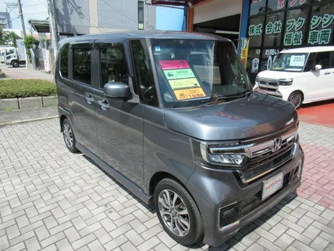 Honda N-BOX Custom