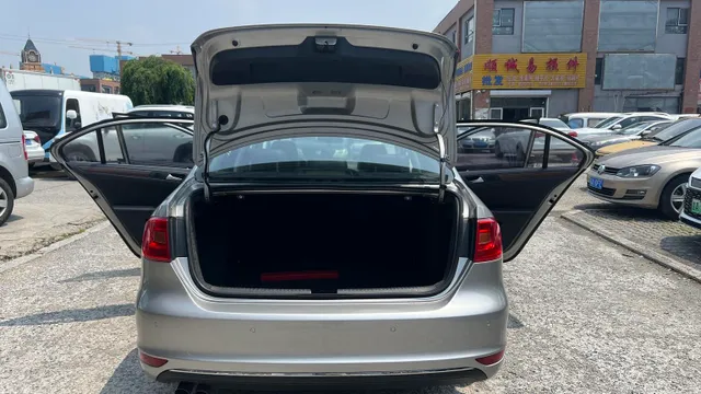Volkswagen Sagitar