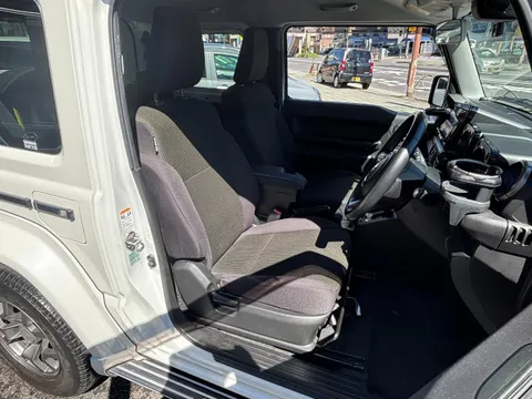Suzuki Jimny Sierra