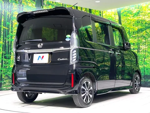 Honda N-BOX Custom