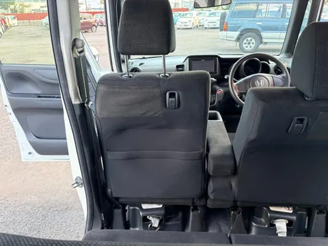 Honda N-BOX Plus